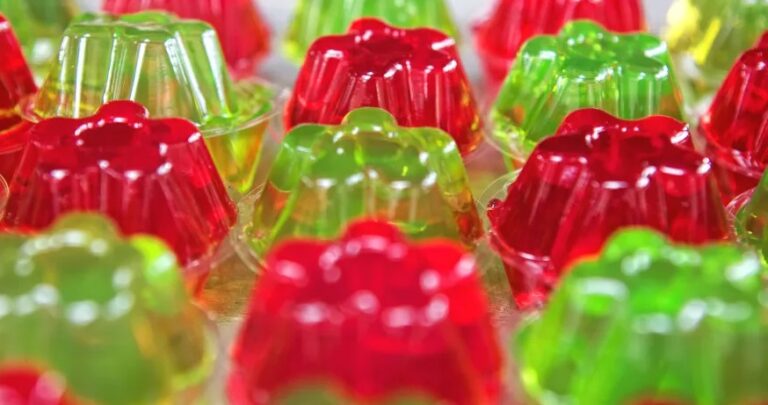 Gelatina faz bem para os ossos? Entenda os impactos dela na sua saúde