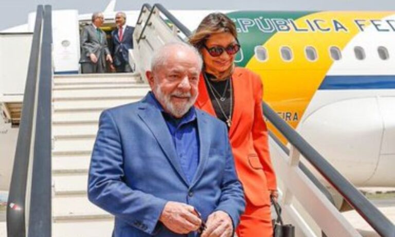 Ao voltar de Cuba e EUA, Lula terá ficado quase dois meses fora do Brasil