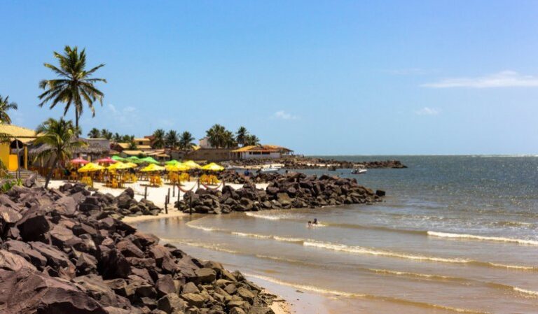 Pesquisa do laboratório progeologia da UFS revela situação crítica da erosão costeira em Sergipe