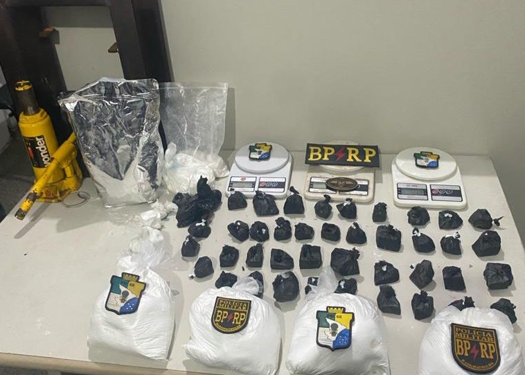 Radiopatrulha fecha laboratório de drogas que funcionava em condomínio