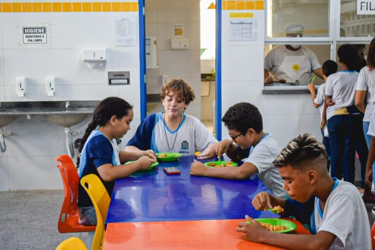 Neste ano, mais de cinco milhões de refeições foram distribuídas em escolas da rede pública de ensino de Aracaju
