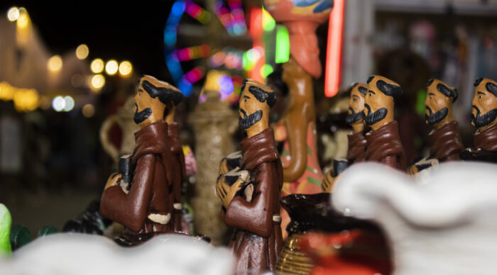 Vila do Natal Iluminado promove incentivo à economia local