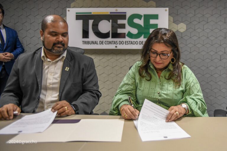 Educação: TCE/SE assina termo de cooperação técnica com a UFS