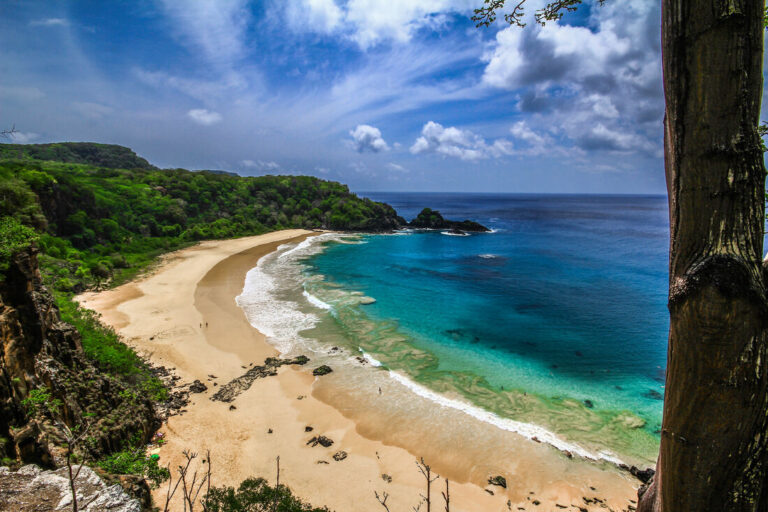 Praia em Fernando de Noronha é eleita a melhor do mundo pela 7ª vez