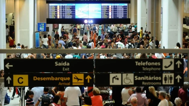 Exigência de visto: taxa vai aumentar mais de 100% para turistas da Austrália, do Canadá, dos Estados Unidos e do Japão a partir de abril