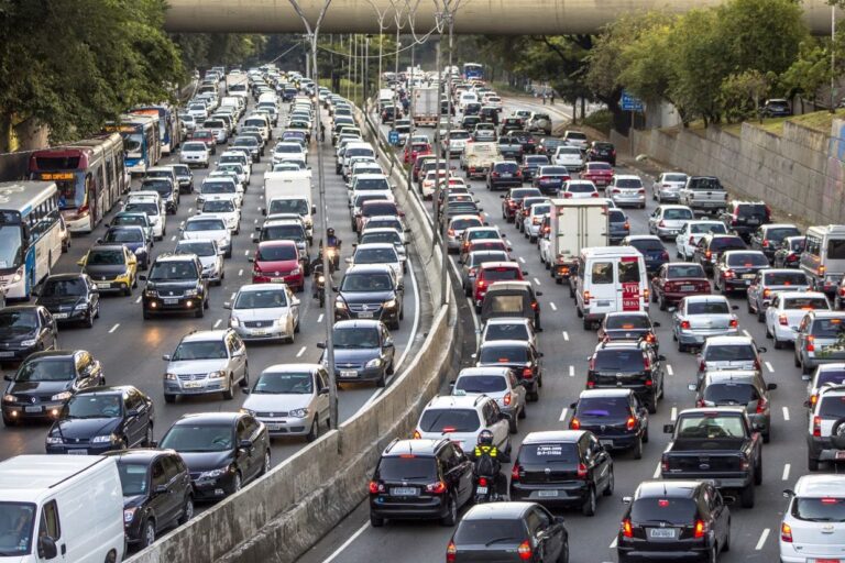 Lei de trânsito: veja novos itens obrigatórios nos carros a partir deste ano
