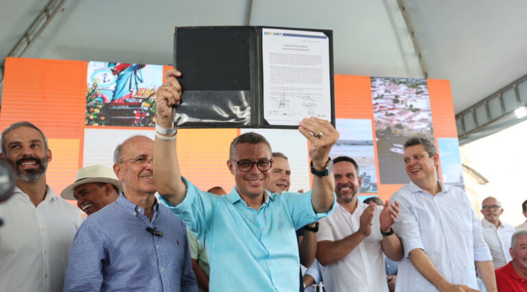 Ordem de serviço para construção da ponte Neópolis-Penedo é assinada