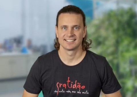 Quem é o único bilionário brasileiro que pede para pagar mais impostos