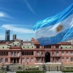 Milei lança plano para demitir 21 mil servidores na Argentina