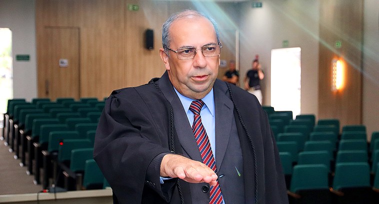 Eleição unânime: Desembargador Diógenes Barreto assume a presidência do TRE-SE
