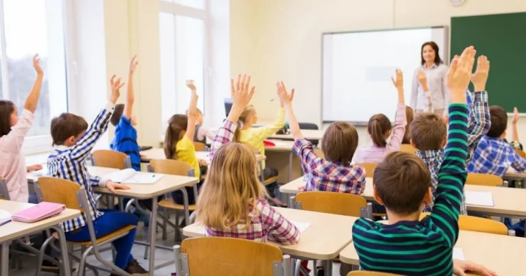 IBGE: pela primeira vez, índice de crianças matriculadas no Ensino Fundamental fica abaixo da meta no Brasil