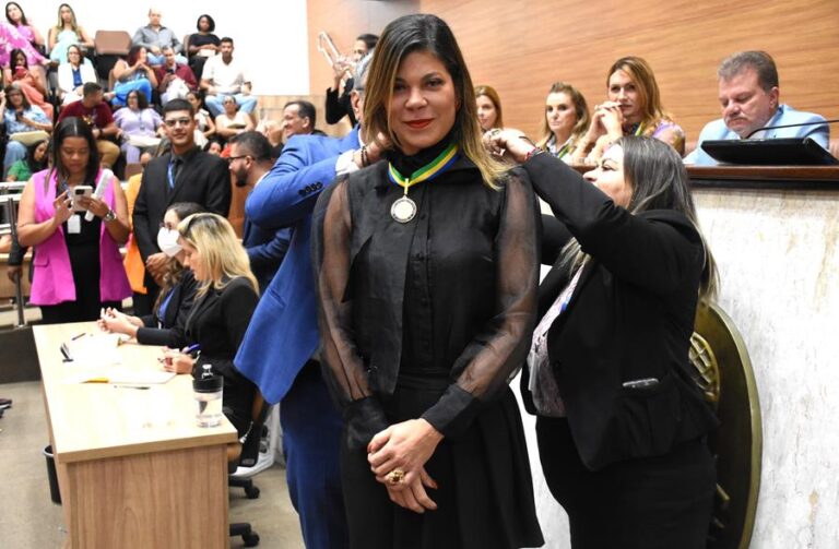 Em celebração ao Dia Internacional da Mulher, juíza Dauquíria Ferreira recebe, da Assembleia Legislativa de Sergipe, Medalha Deputada Quintina Diniz