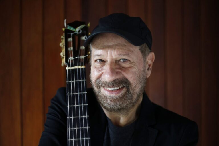 Em celebração aos 50 anos de carreira, João Bosco realiza show neste sábado (6), no Teatro Tobias Barreto, em Aracaju