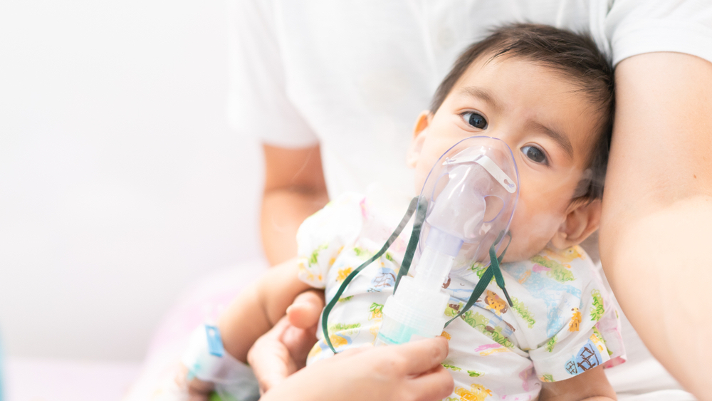 Vírus respiratório já causa mais mortes em crianças que covid-19, alerta boletim