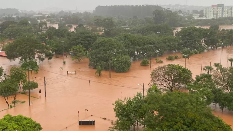 Enchentes no RS: entenda sobre quanto equivale cada milímetro de chuva