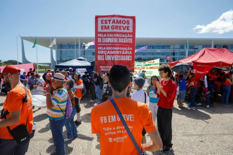 Lula pressiona sindicatos por fim de greve na educação superior