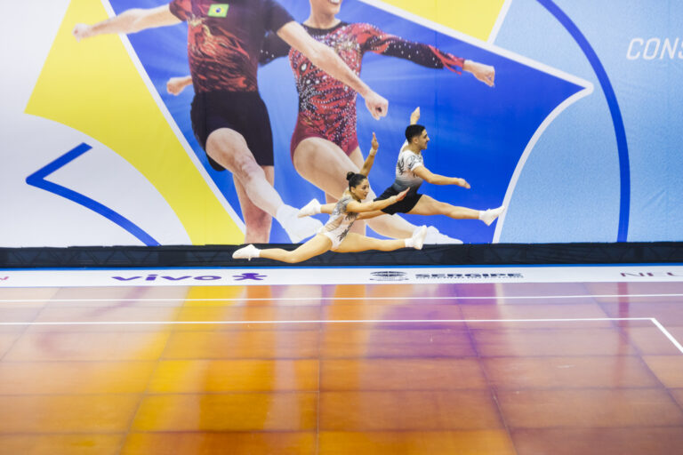 Campeonato Sul-Americano de Ginástica Aeróbica acontece até o sábado no Constâncio Vieira