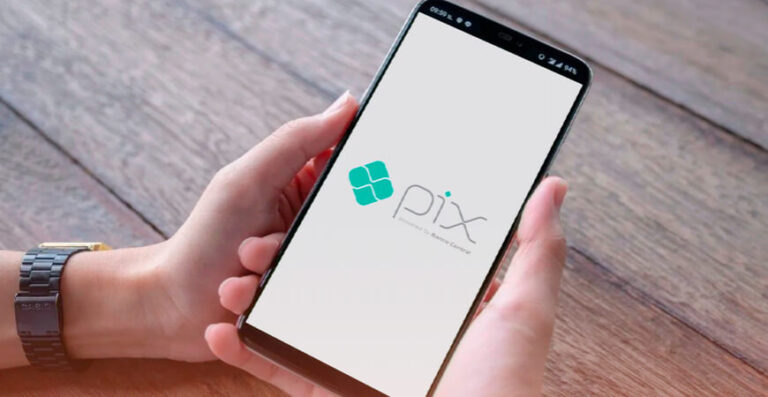 Campos Neto anuncia parceria com Google Pay e Apple Pay para pagamento por Pix via aproximação