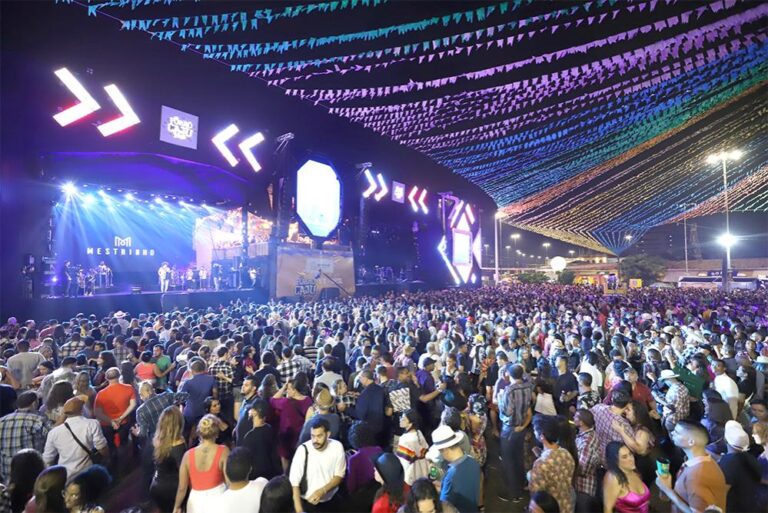 Forró Caju 2024: grandes shows movimentam o evento a partir deste domingo (23)
