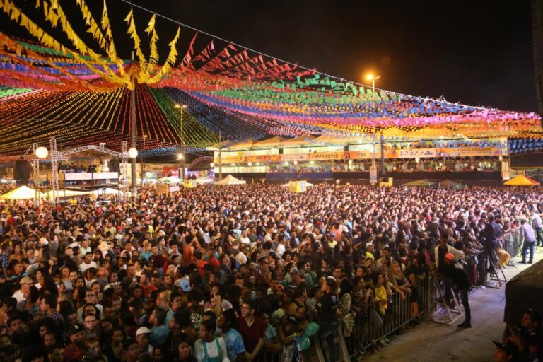 Forró Caju 2024: Ana Castela e Michel Teló estão entre as atrações nesta noite de São João (24)