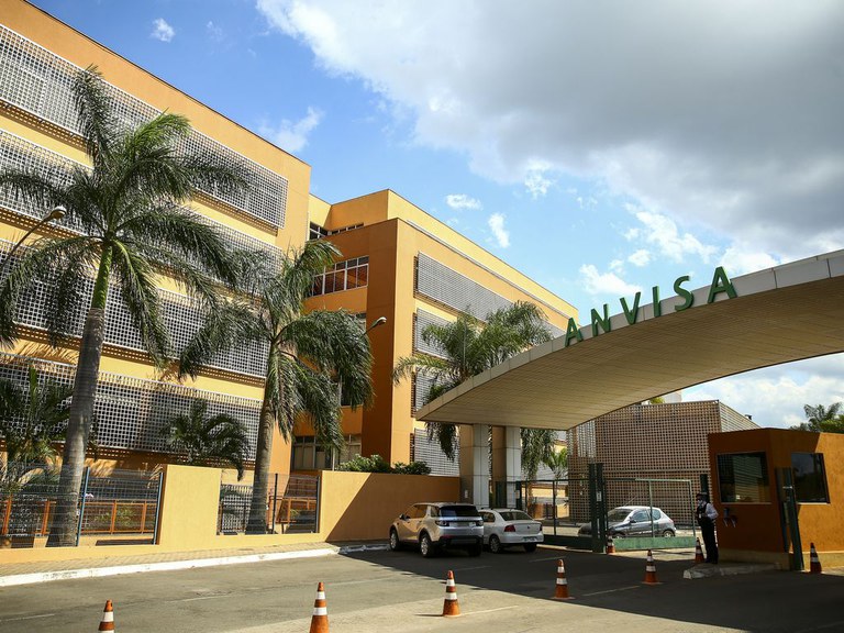 Anvisa aprova projeto-piloto para bula digital de medicamentos