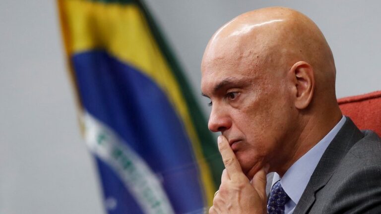 Moraes decide investigar caso de mensagens e abre novo inquérito sigiloso, revela jornal