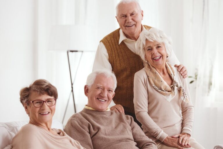 Em 2070, idosos serão a maior parcela da população e expectativa de vida chegará a 83 anos, projeta IBGE