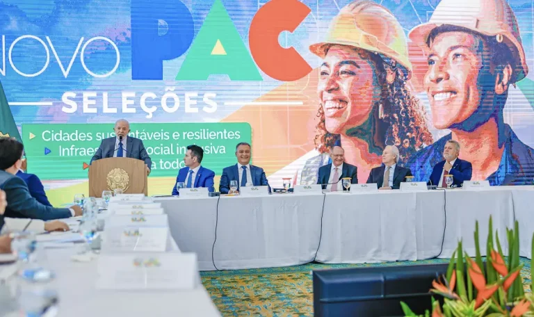 Governo federal planeja usar fundos de pensão de estatais em obras do PAC