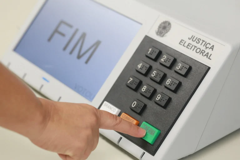 Existe diferença entre voto nulo e voto branco? Entenda