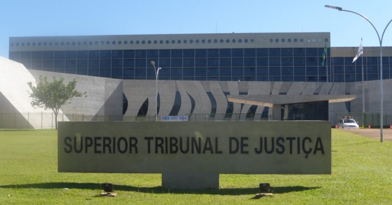Indenizações e dívidas civis devem ser corrigidas pela Selic, decide STJ