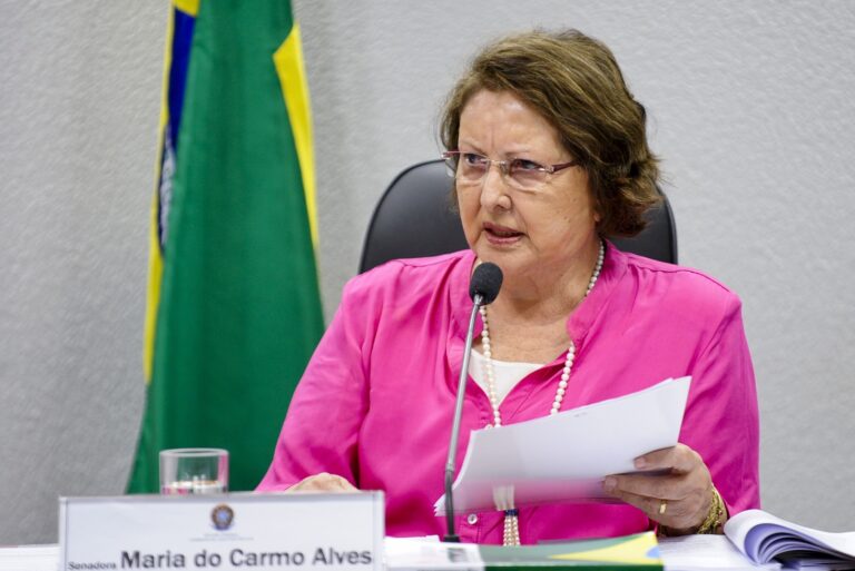 Ex-senadora Maria do Carmo está internada em estado grave