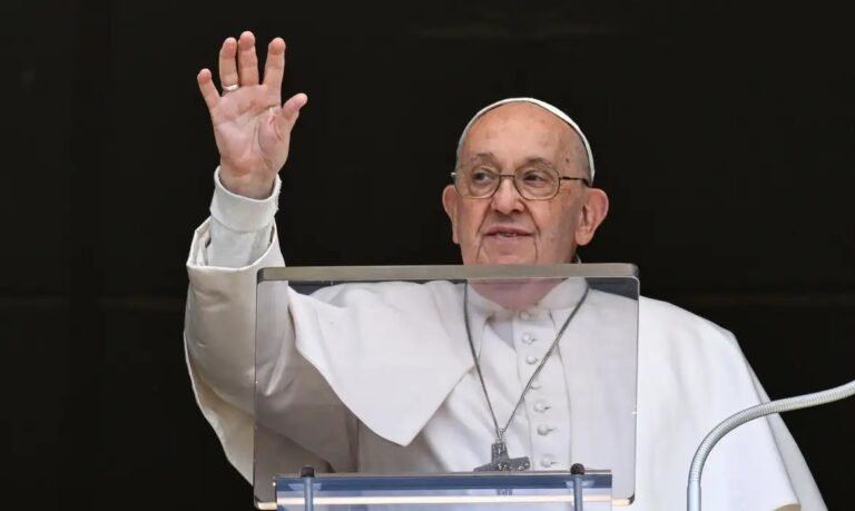 Papa Francisco passa por outra ‘noite tranquila’ no hospital