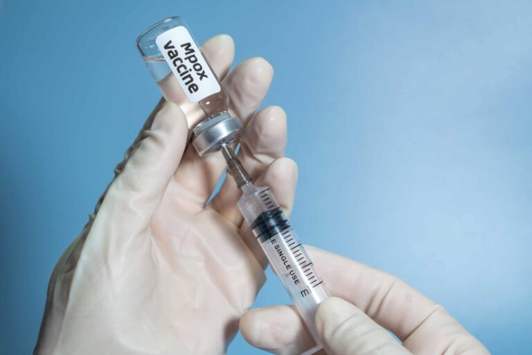 Mpox: Anvisa renova dispensa de registro de duas vacinas