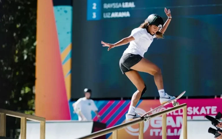 Rayssa Leal se torna campeã mundial de skate street
