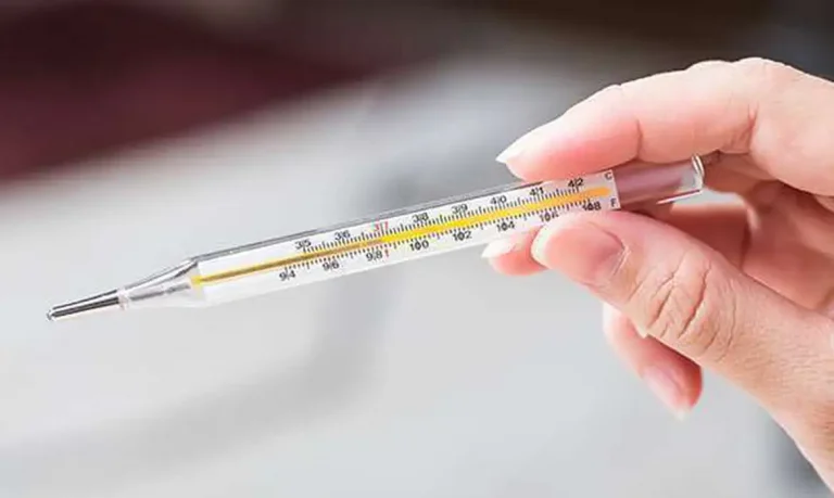 Anvisa proíbe medidor de pressão e termômetro com coluna de mercúrio; entenda