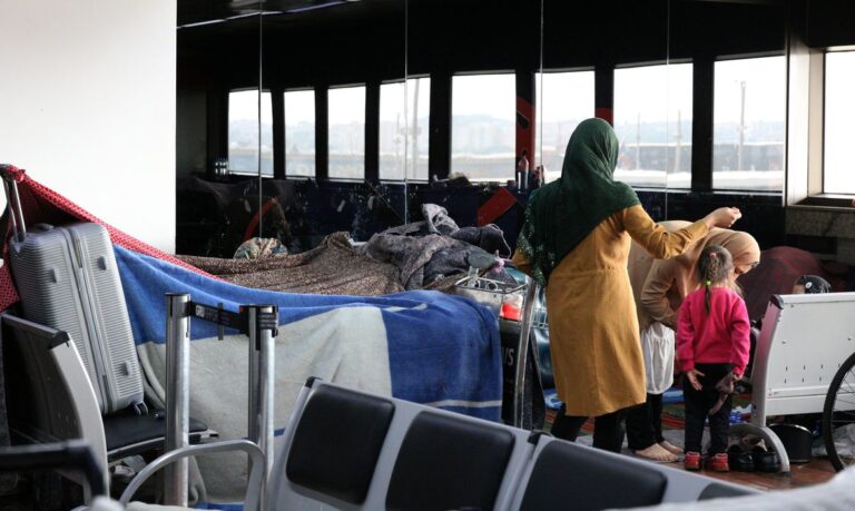 Até o momento, governo brasileiro concedeu 11,2 mil vistos de acolhida humanitária a migrantes desde o ano passado