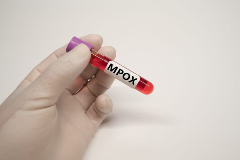 Neste ano, Brasil supera marca de mil casos de mpox