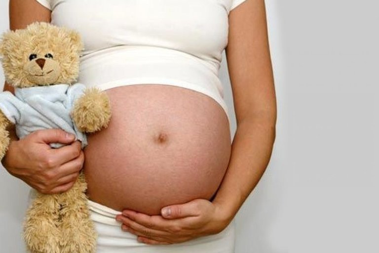 Em uma década, Brasil reduziu partos na adolescência pela metade