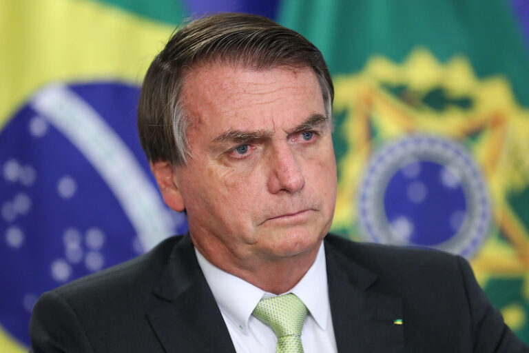 Bolsonaro confirma presença em manifestação convocada pela oposição por anistia e contra Lula em 16 de março