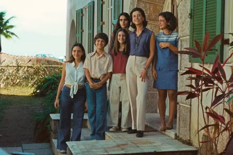 ‘Ainda Estou Aqui’ chega ao streaming: Como assistir ao filme vencedor do Oscar 2025