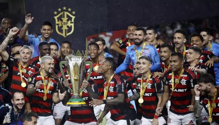Flamengo vence Botafogo e conquista Supercopa pela 3ª vez