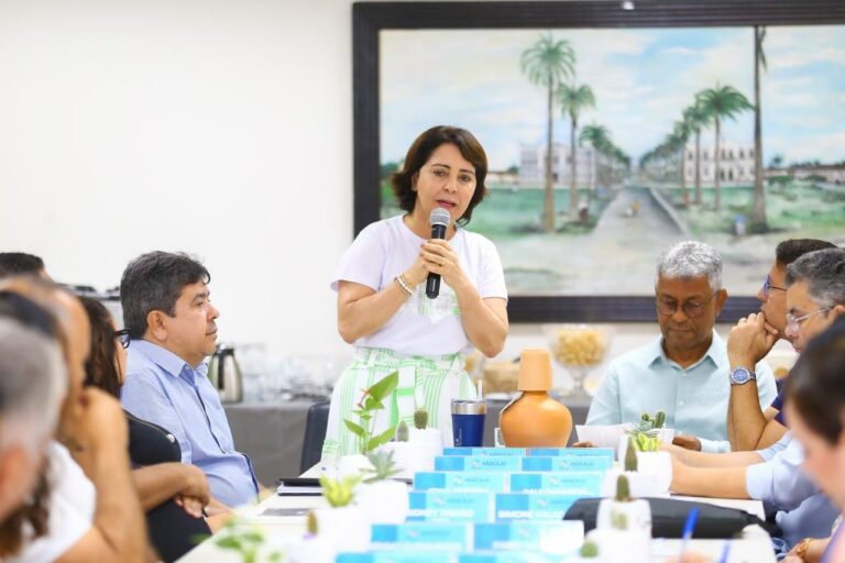 Prefeita de Aracaju reúne secretariado para atualização de propostas do plano de 100 dias