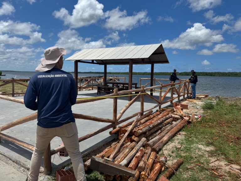 Adema e SPU fiscalizam área de preservação permanente em Santa Luzia do Itanhy