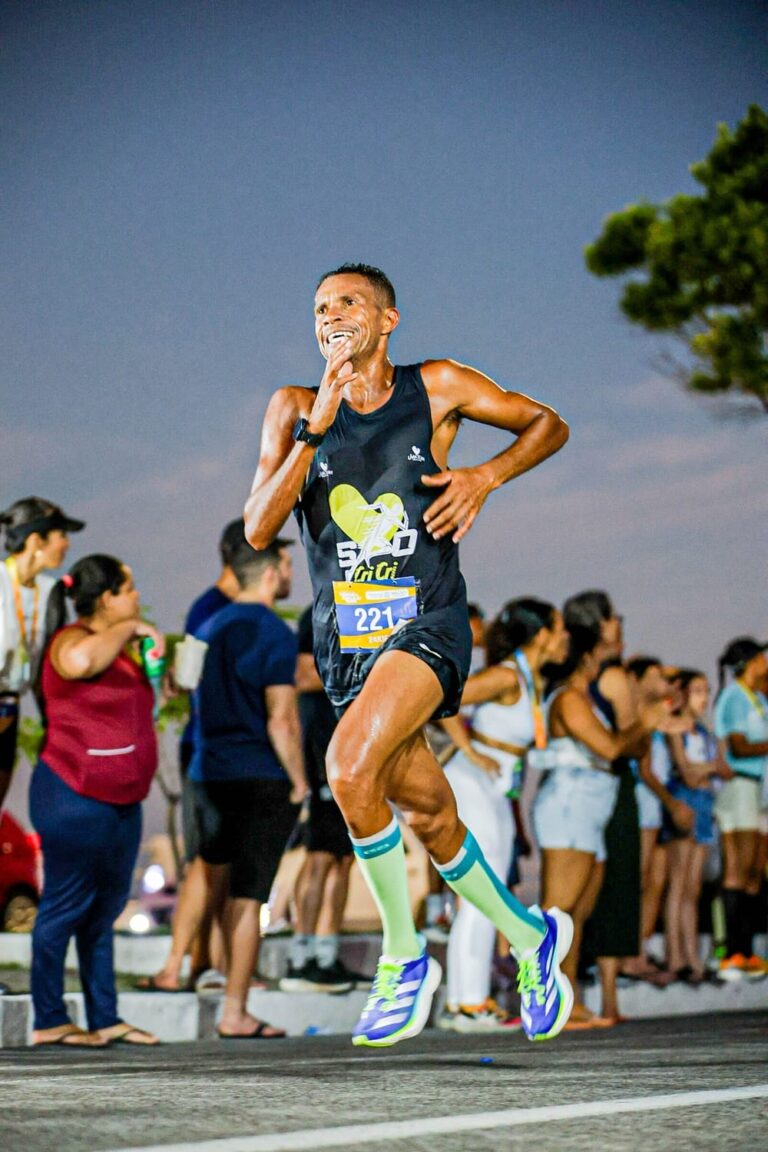 Com apoio da Habilar, servidor da SMTT vence categoria na Corrida Cidade de Aracaju