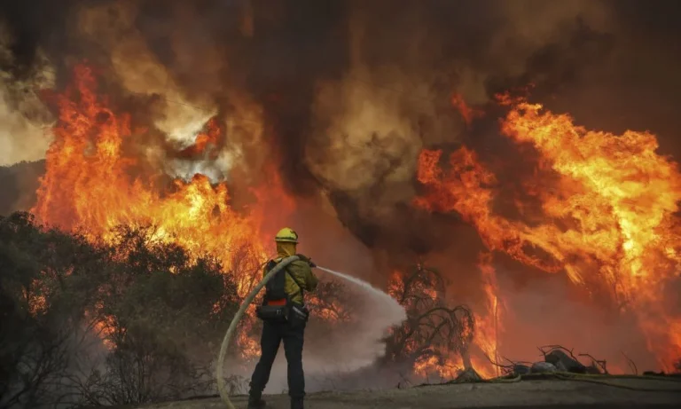 Câmara dos Deputados aprova projeto que facilita ajuda em desastres climáticos e combate a incêndios florestais
