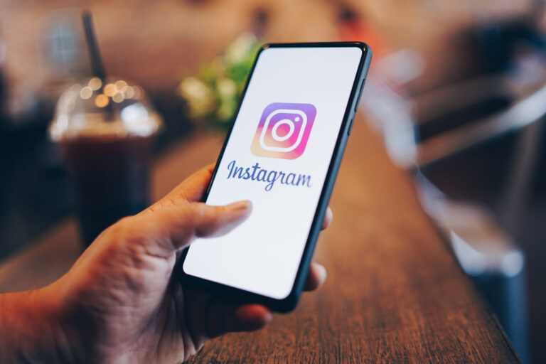 Instagram proíbe que menores de 16 anos abram live sem autorização dos pais