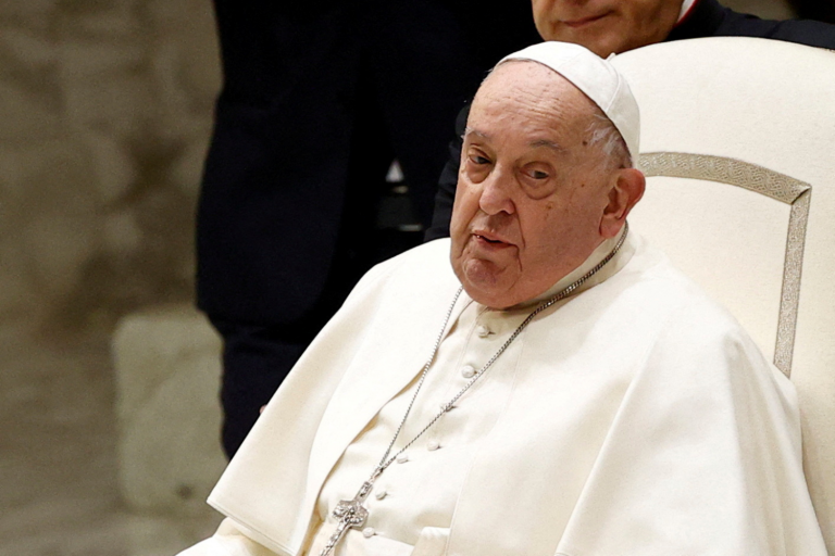 Papa Francisco decide doar bens aos presos; saiba como funciona a herança papal