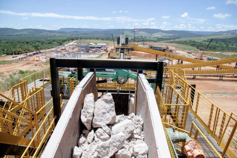 Câmara dos Deputados aprova projeto que cria certificação para produção de lítio