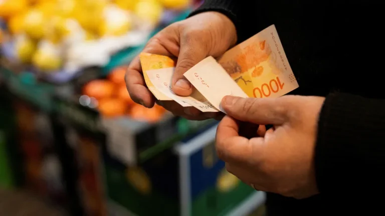 Brasileiros buscam atacadistas para driblar alta no preço dos alimentos