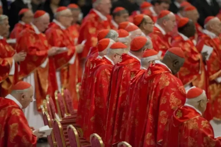 Eleição de novo papa: acompanhe o cronograma do conclave, que começa nesta quarta-feira (7)